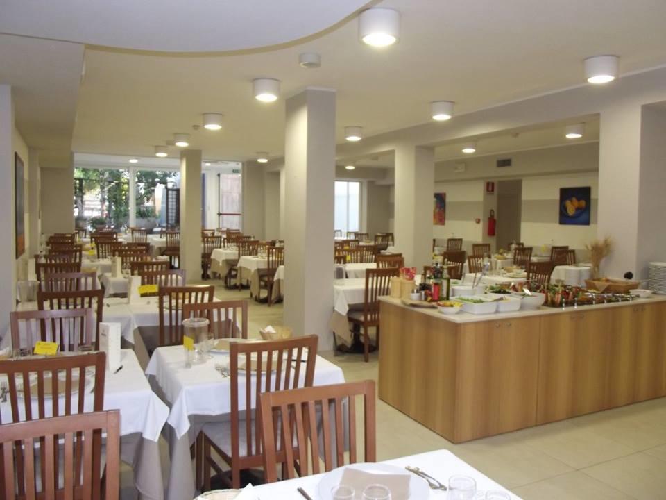 Hotel Giulietta سينِغاليا المظهر الخارجي الصورة